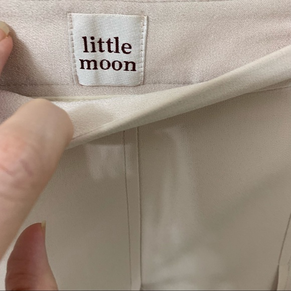 Aritzia Light Beige Pleated Mini Skirt Size 10 - Picture 5 of 7